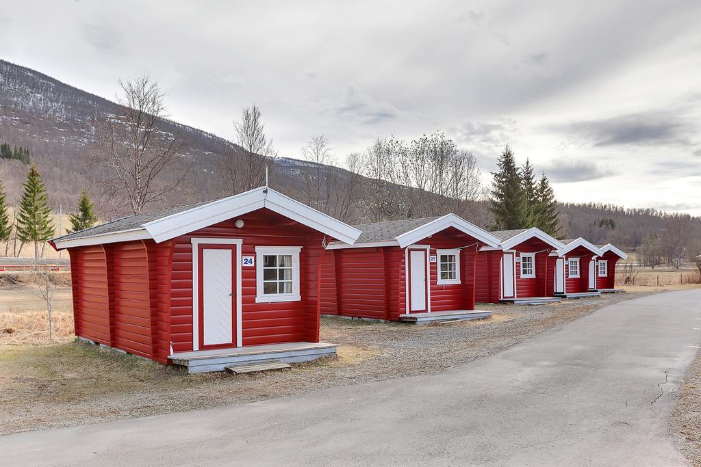 Ballangen Camping Hotel Narvik Eksteriør billede