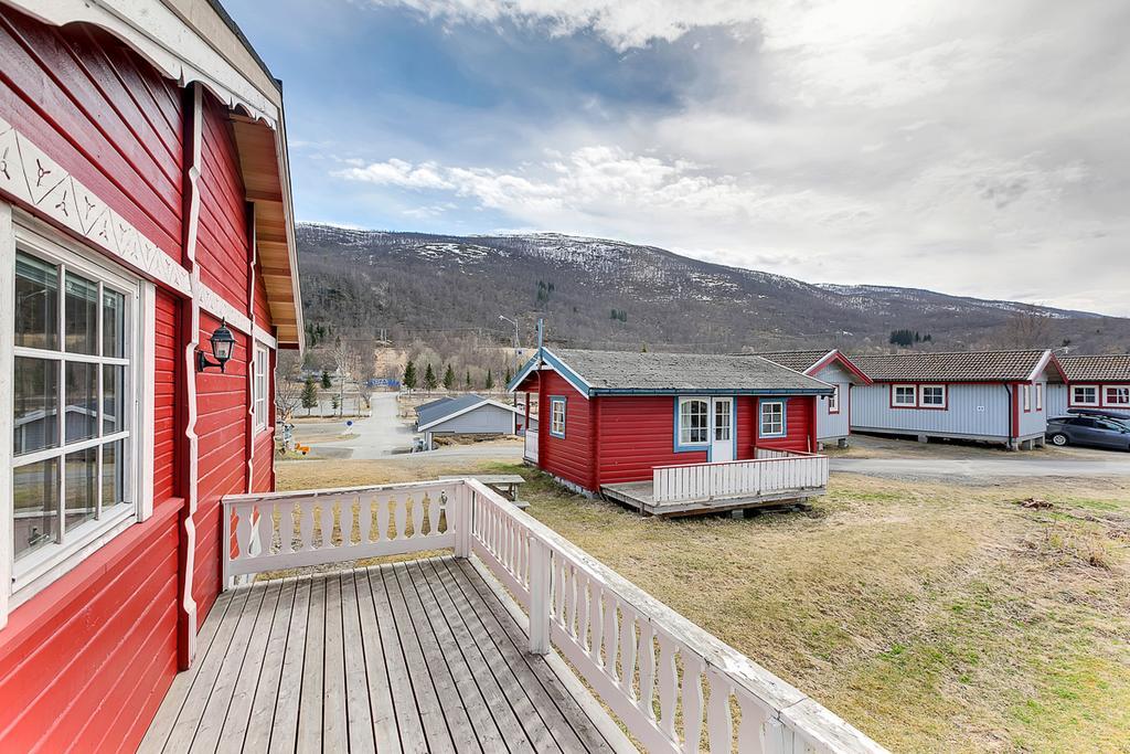 Ballangen Camping Hotel Narvik Eksteriør billede